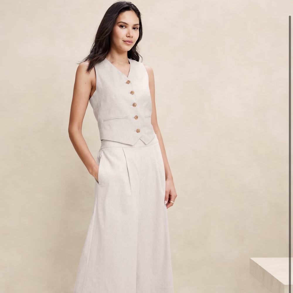 Linen Blend Cropped Brand New With Tags Banana Republic Vest Size 14
